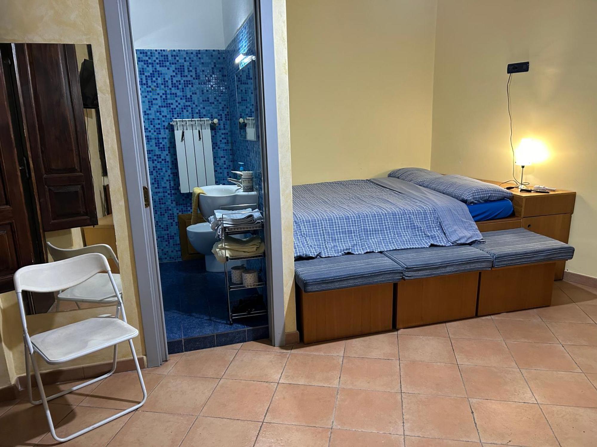 B&B L'Angolo Sulla Piazza Mirabella Imbaccari Buitenkant foto